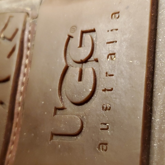 UGG Leather Shearling Boots - Picture 12 of 12